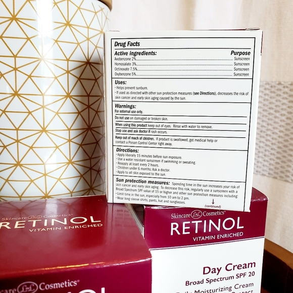 3 Pc Skincare Cosmetics Day Cream With SPF 20 Daily Moisturizing Cream - Picture 4 of 7